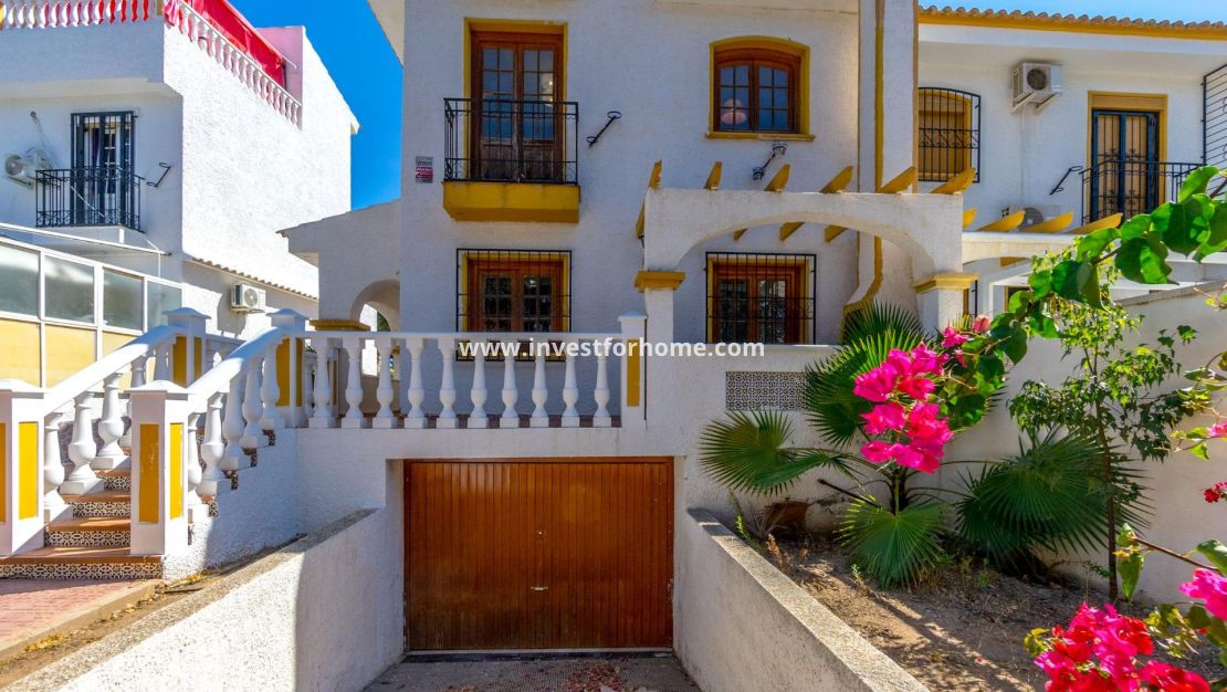 Sale - House - Torrevieja - Los Altos