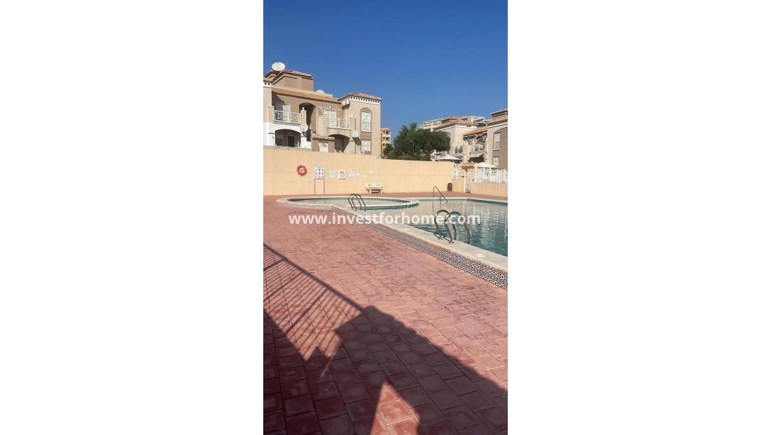 Sale - House - Torrevieja - Los Altos