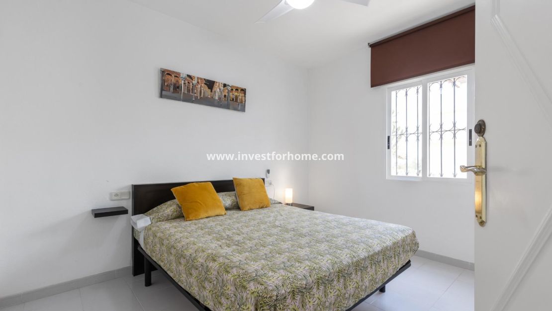 Sale - House - Torrevieja - Los Altos