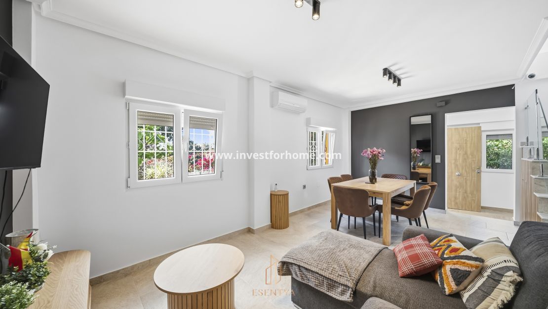 Sale - House - Torrevieja - Los Altos