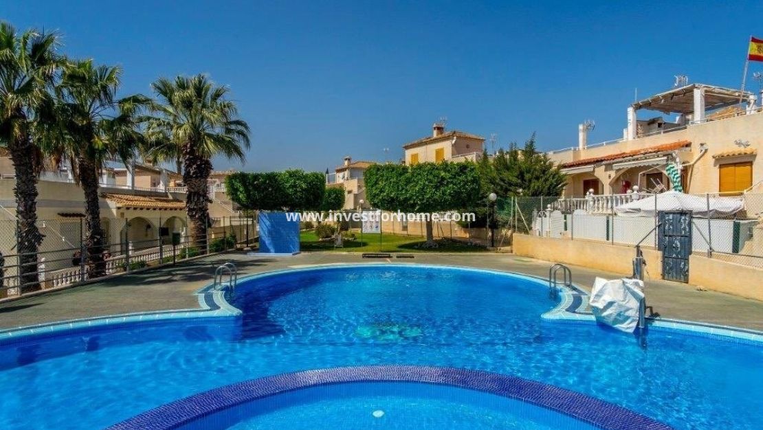 Sale - House - Torrevieja - Los Altos
