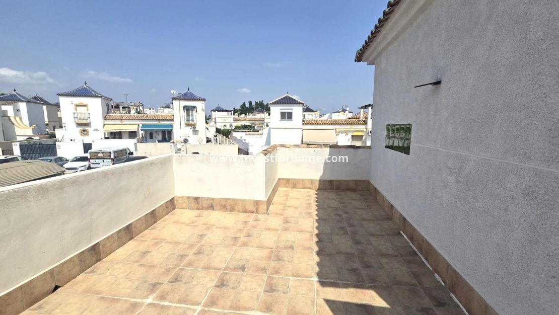 Sale - House - Torrevieja - Los Altos