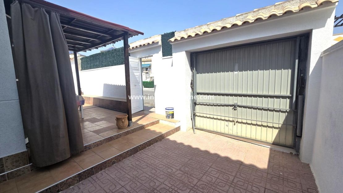 Sale - House - Torrevieja - Los Altos