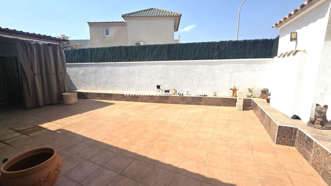 Sale - House - Torrevieja - Los Altos