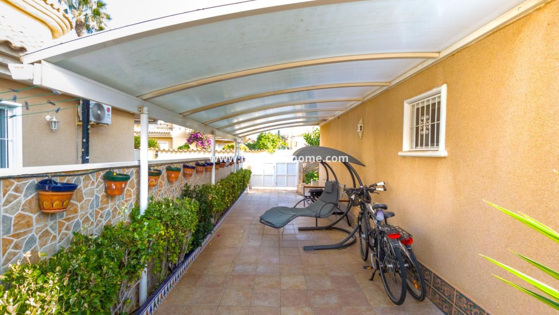 Sale - House - Torrevieja - Los Balcones - Los Altos Del Edén