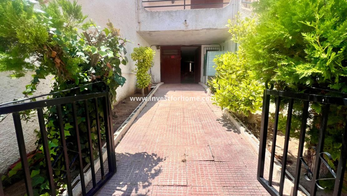 Sale - House - Torrevieja - Los Balcones