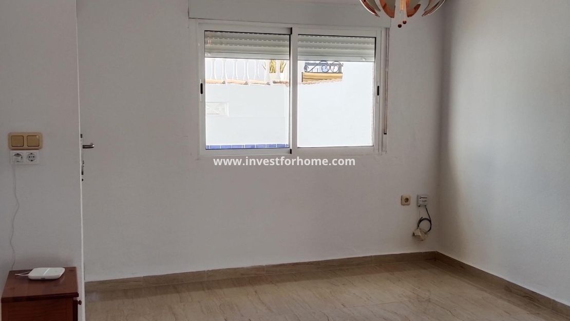 Sale - House - Torrevieja - Los Balcones