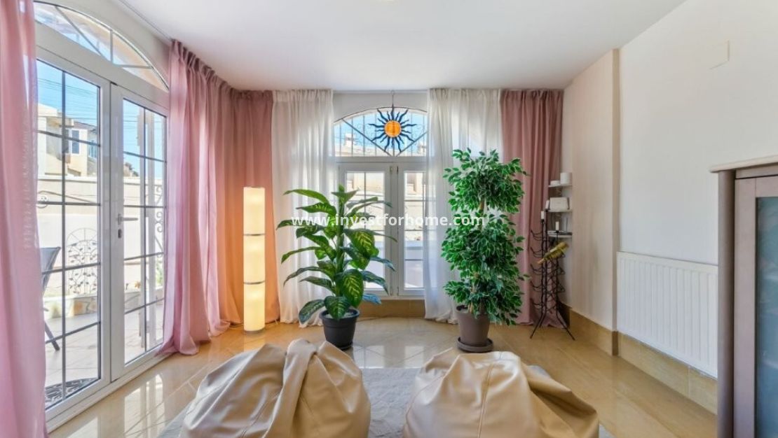 Sale - House - Torrevieja - Los Frutales/ La Rosaleda