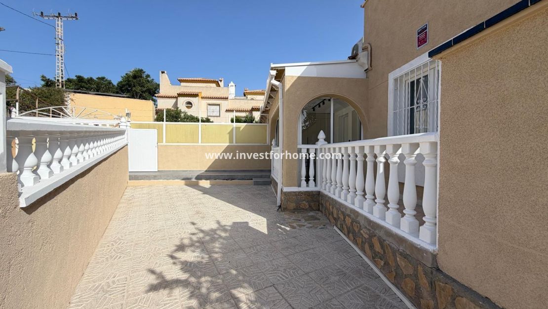 Sale - House - Torrevieja - Miramar - Torre Del Moro