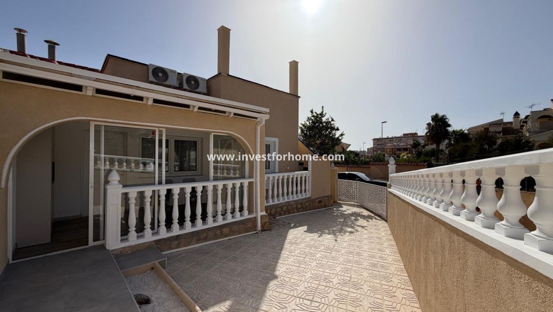Sale - House - Torrevieja - Miramar - Torre Del Moro
