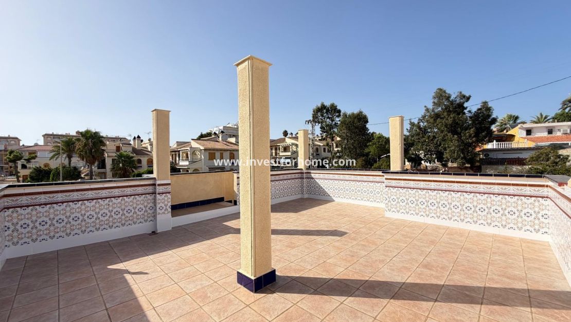 Sale - House - Torrevieja - Miramar - Torre Del Moro