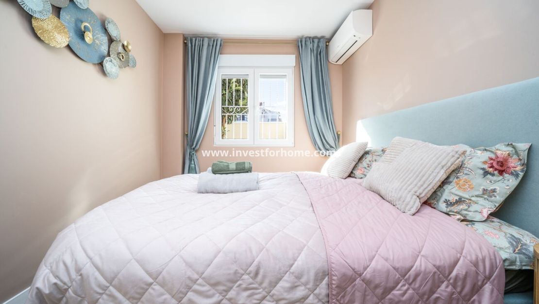 Sale - House - Torrevieja - Nueva Torrevieja - Aguas Nuevas