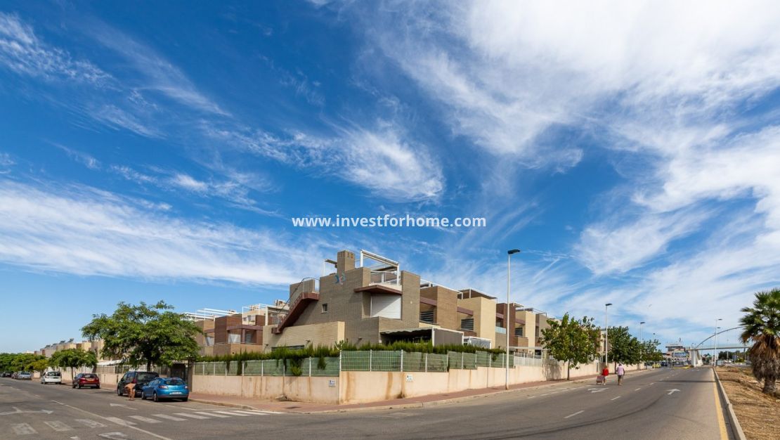 Sale - House - Torrevieja - Nueva Torrevieja - Aguas Nuevas