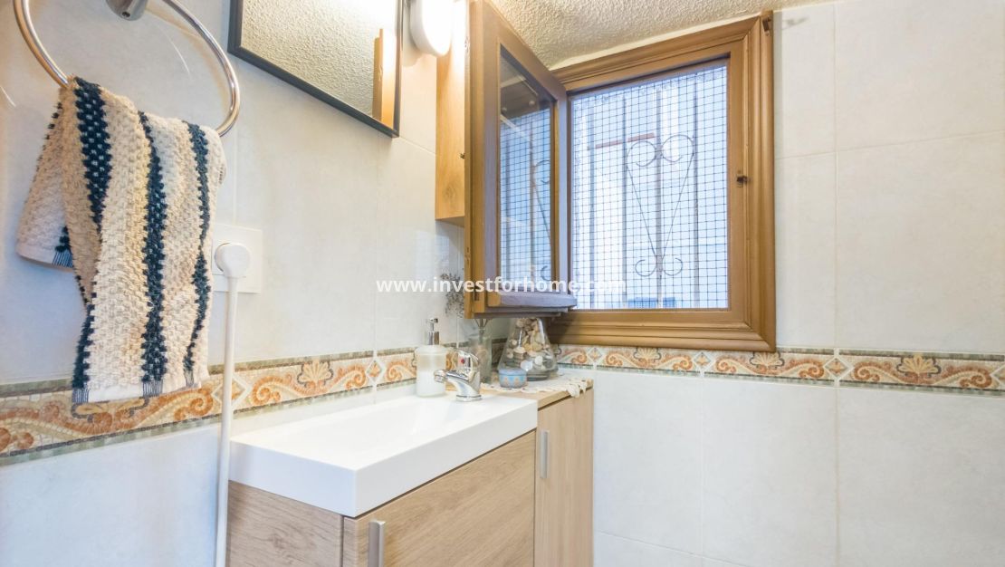 Sale - House - Torrevieja - Nueva Torrevieja - Aguas Nuevas