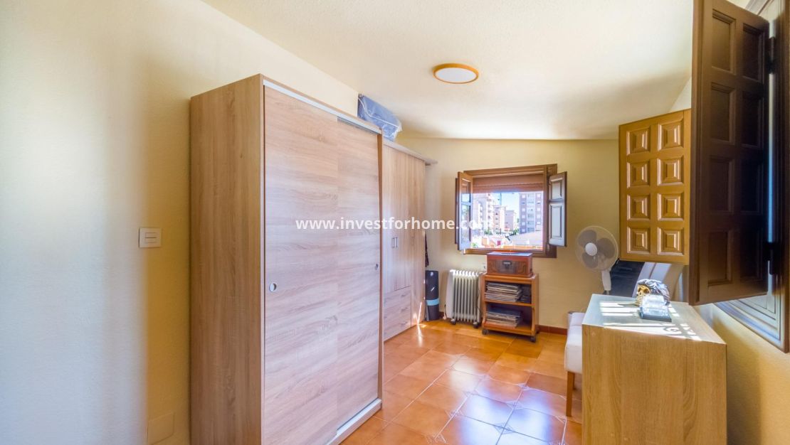 Sale - House - Torrevieja - Nueva Torrevieja - Aguas Nuevas