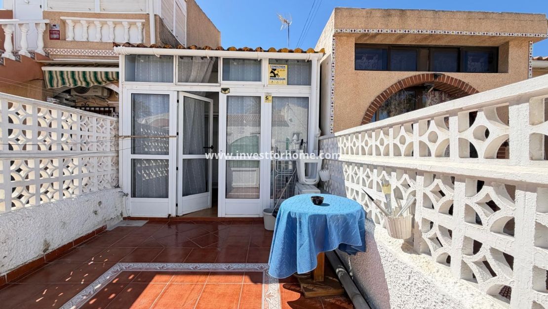 Sale - House - Torrevieja - Nueva Torrevieja - Aguas Nuevas