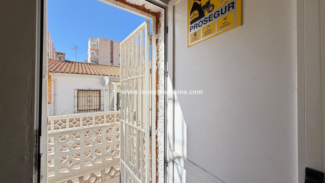 Sale - House - Torrevieja - Nueva Torrevieja - Aguas Nuevas