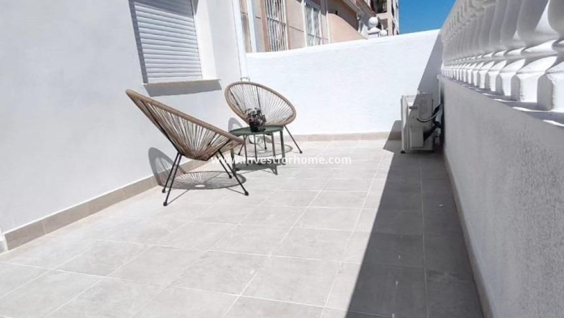 Sale - House - Torrevieja - Nueva Torrevieja - Aguas Nuevas
