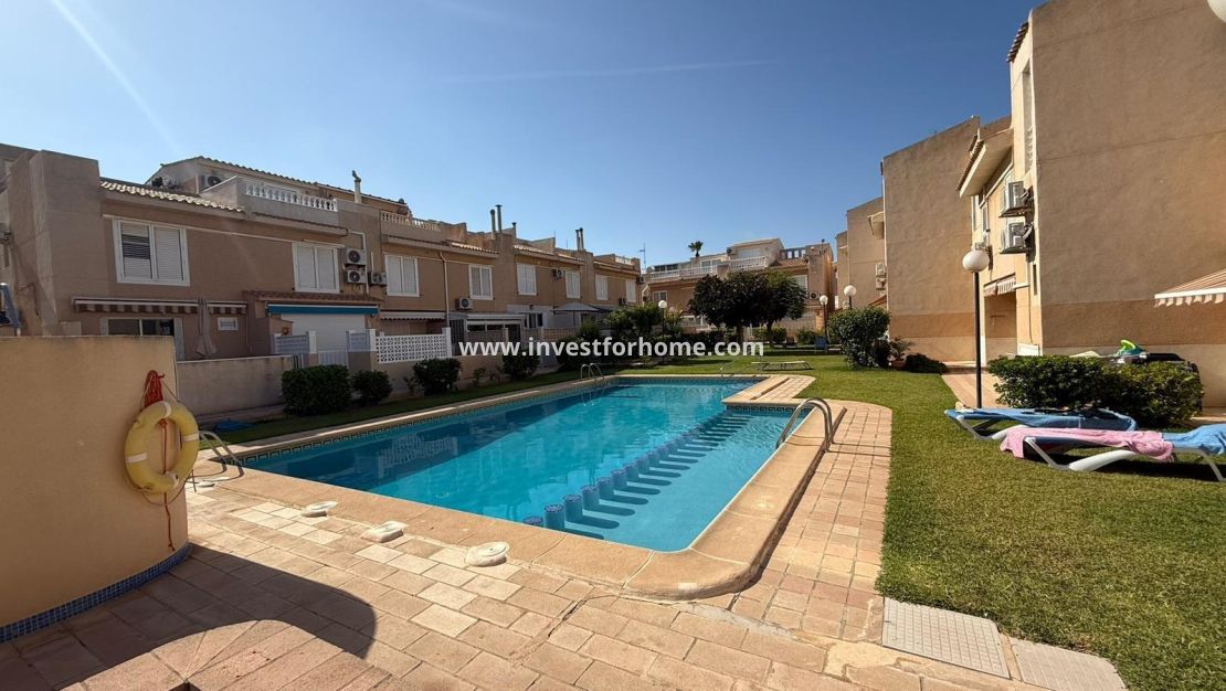 Sale - House - Torrevieja - Nueva Torrevieja - Aguas Nuevas