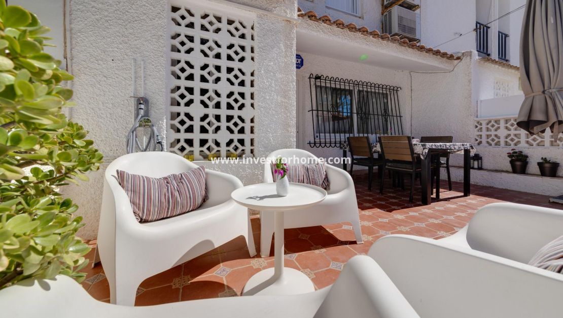 Sale - House - Torrevieja - Playa de los Locos