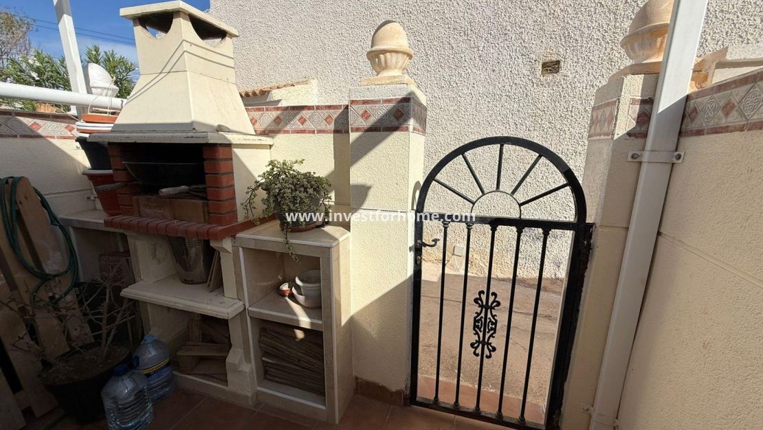 Sale - House - Torrevieja - Playa de los Locos