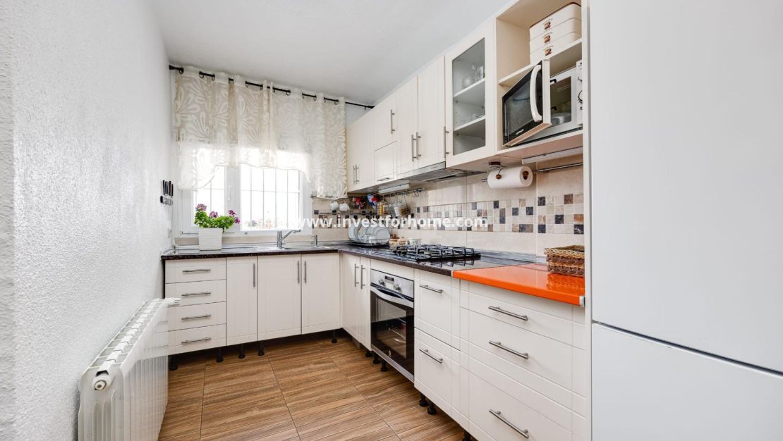 Sale - House - Torrevieja - Playa de los Locos