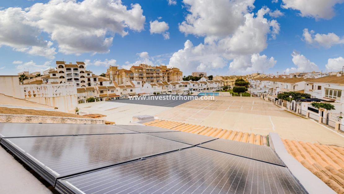 Sale - House - Torrevieja - Playa de los Locos