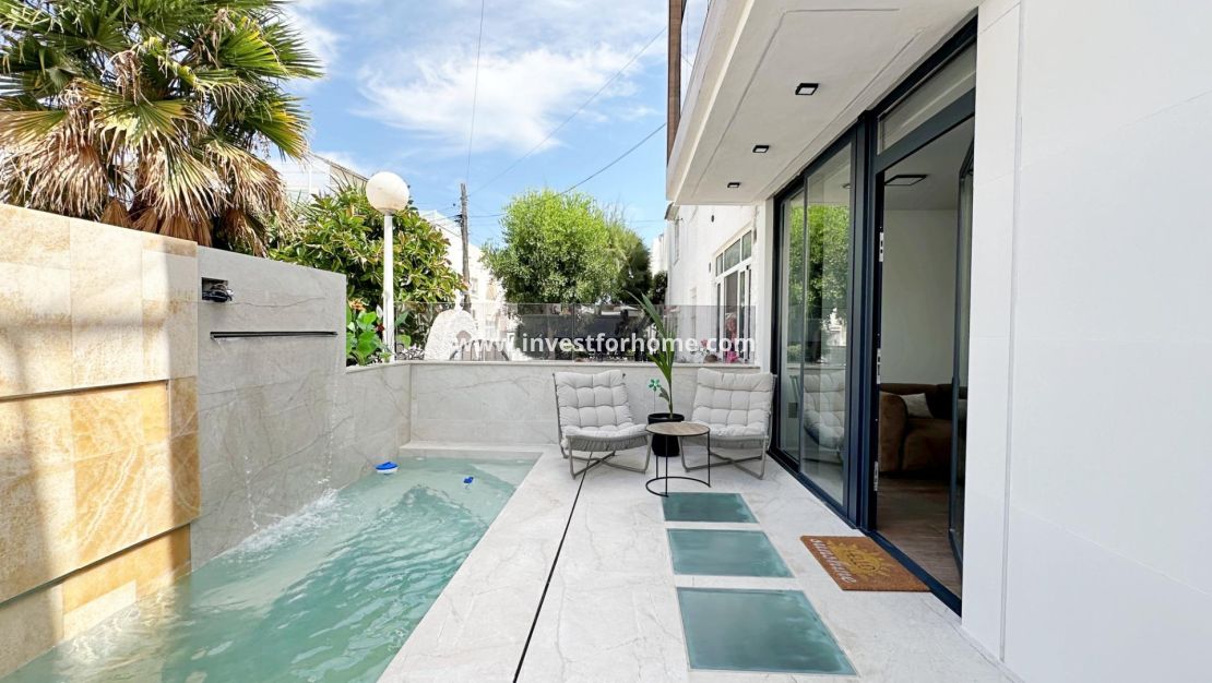 Sale - House - Torrevieja - Playa de los Locos
