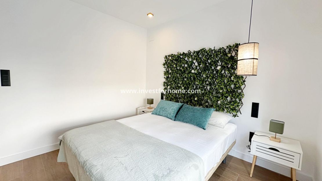 Sale - House - Torrevieja - Playa de los Locos