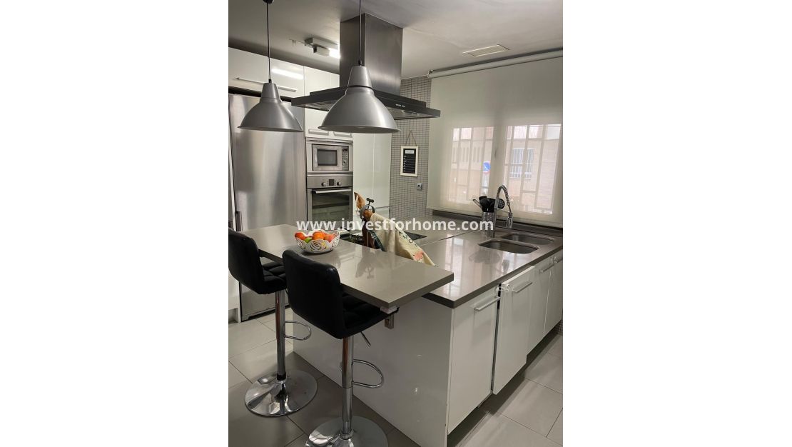 Sale - House - Torrevieja - Playa del Cura