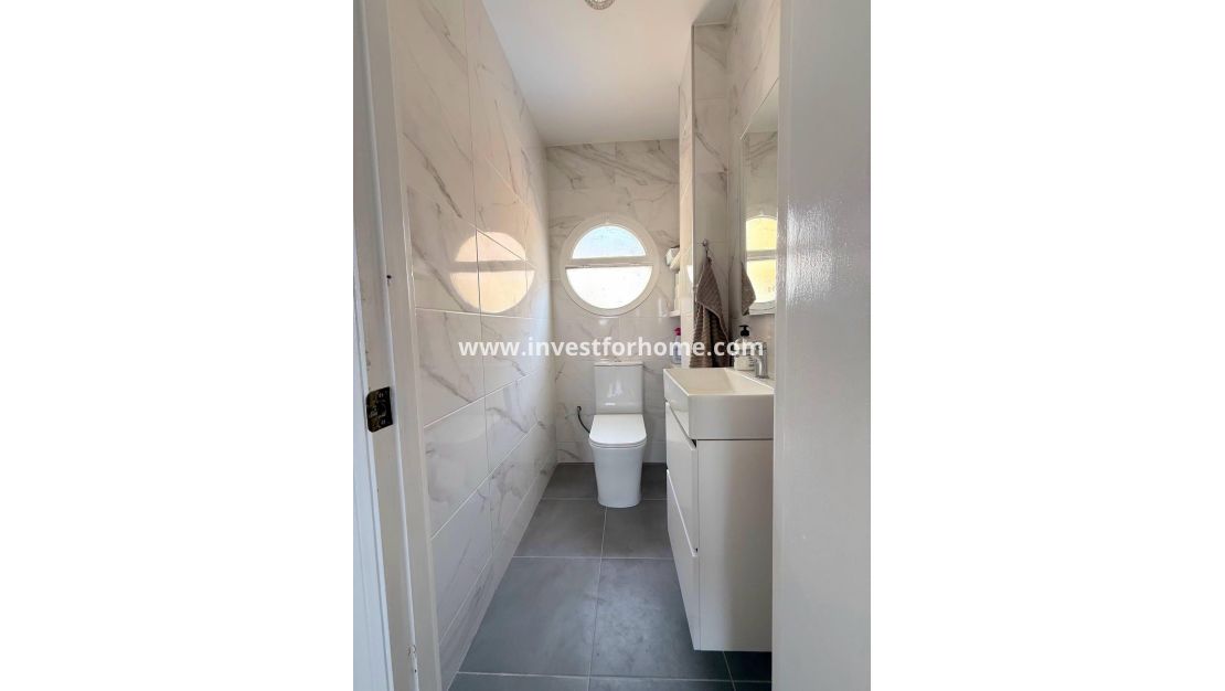 Sale - House - Torrevieja - Playa del Cura