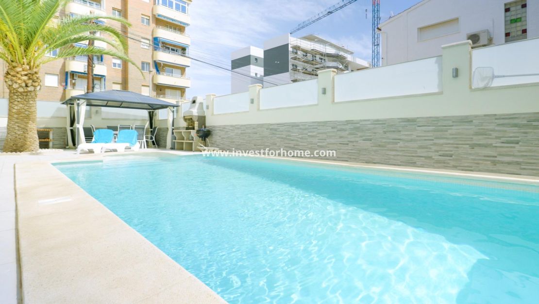 Sale - House - Torrevieja - Punta prima