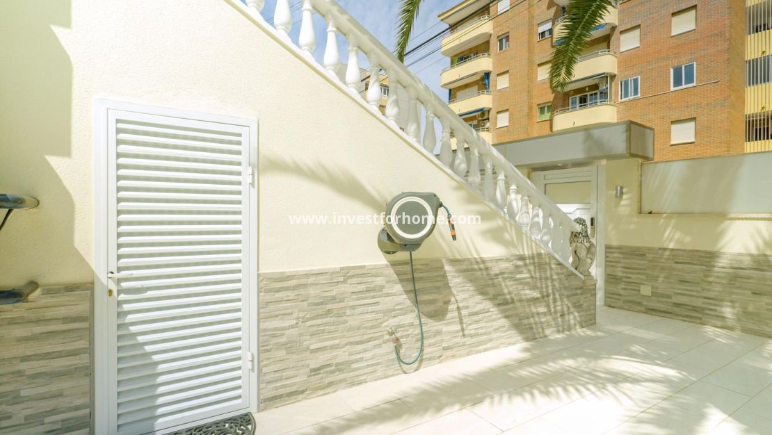 Sale - House - Torrevieja - Punta prima