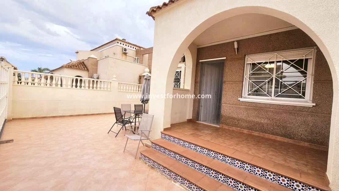 Sale - House - Torrevieja - Torrelamata - La Mata