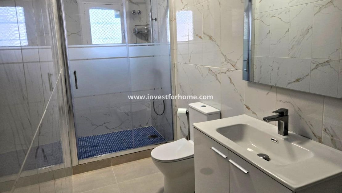 Sale - House - Torrevieja - Torrelamata - La Mata