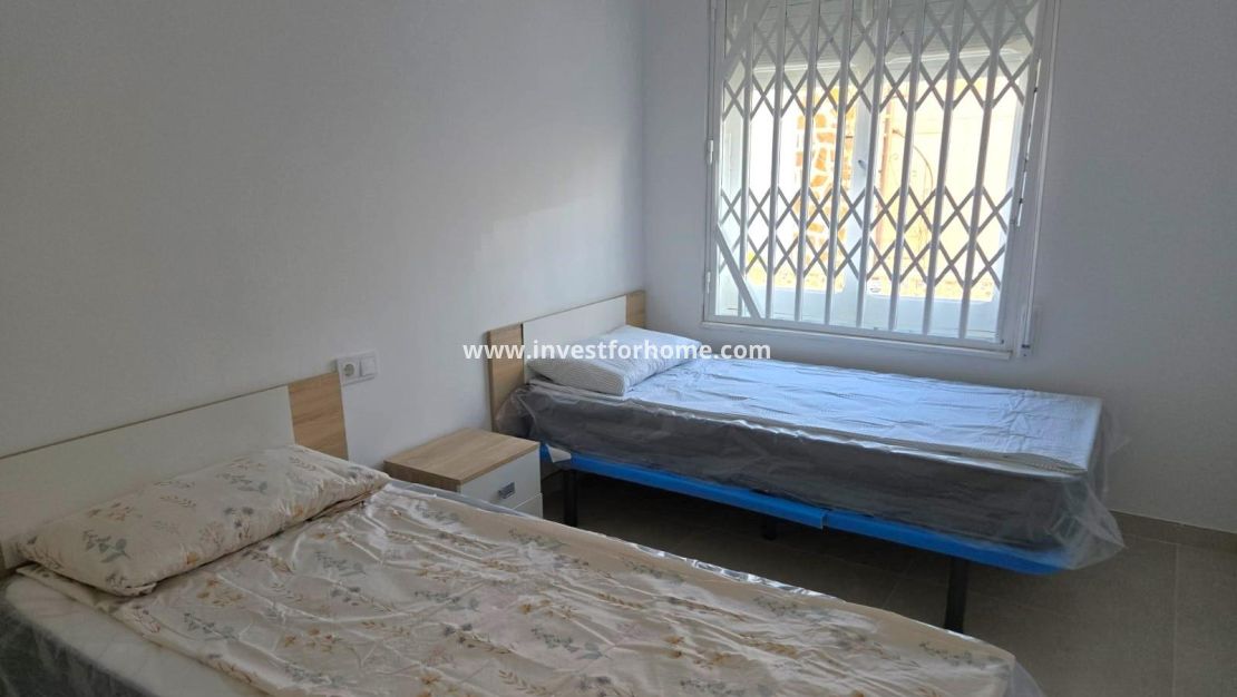 Sale - House - Torrevieja - Torrelamata - La Mata