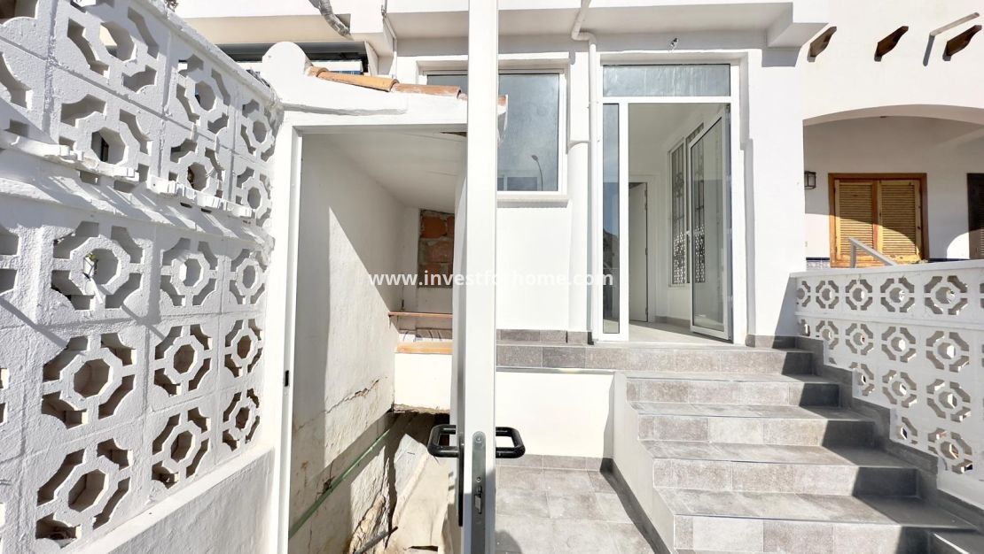 Sale - House - Torrevieja - Torrelamata - La Mata