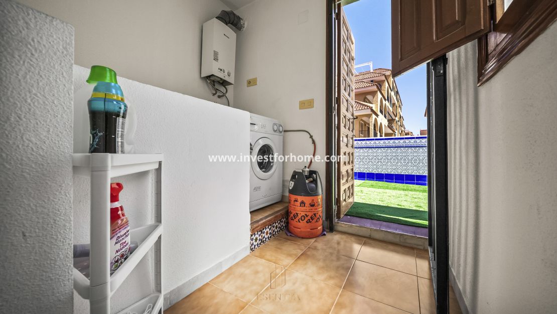 Sale - House - Torrevieja - Torrelamata - La Mata