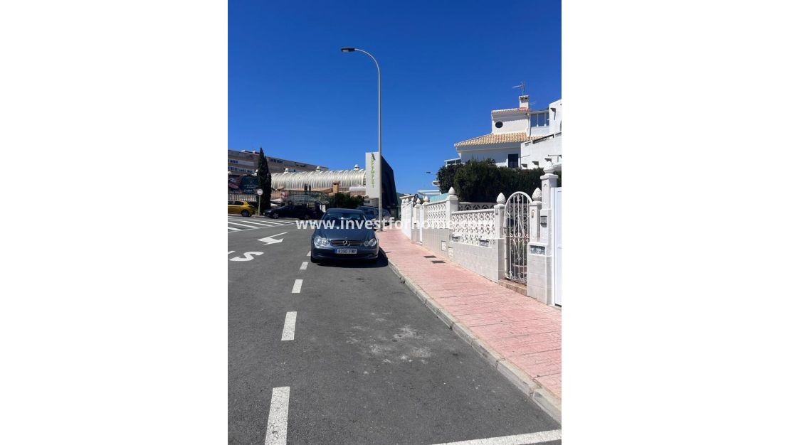 Sale - House - Torrevieja - Torrelamata - La Mata
