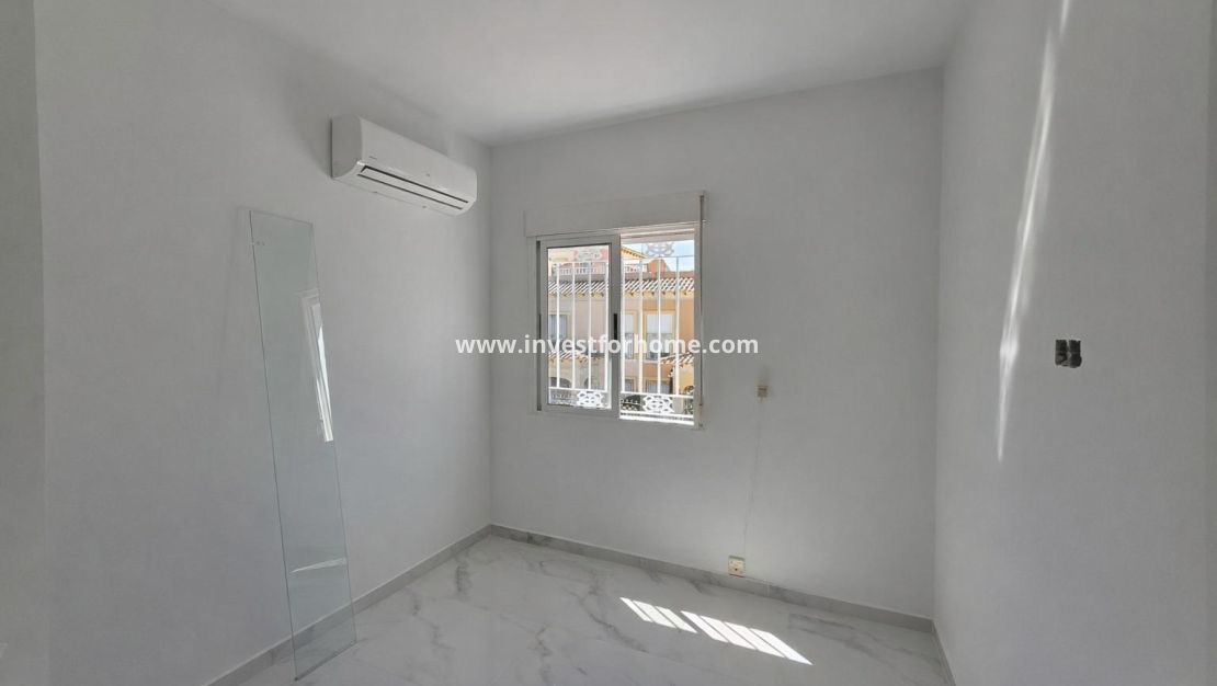 Sale - House - Torrevieja - Torreta Florida