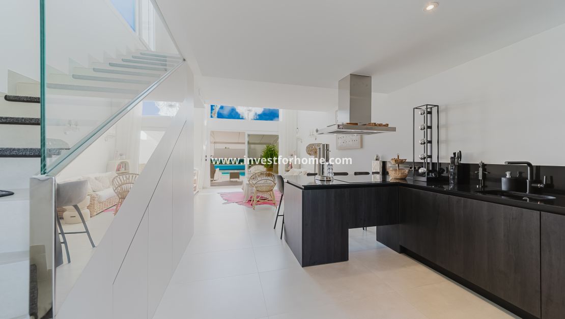 Sale - Villa - Algorfa - La Finca Golf