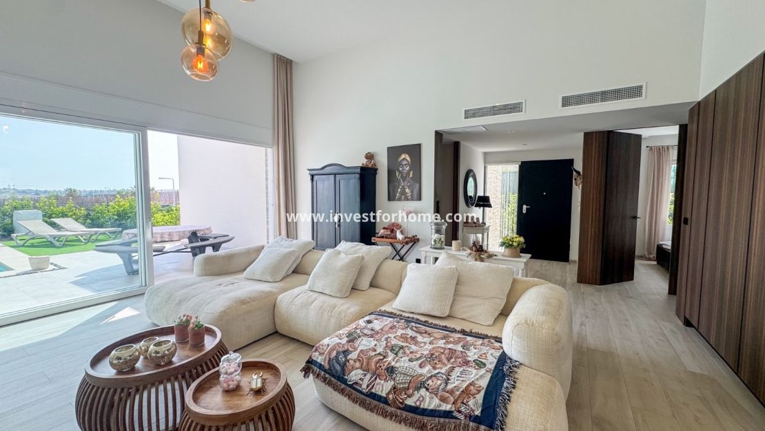 Sale - Villa - Algorfa