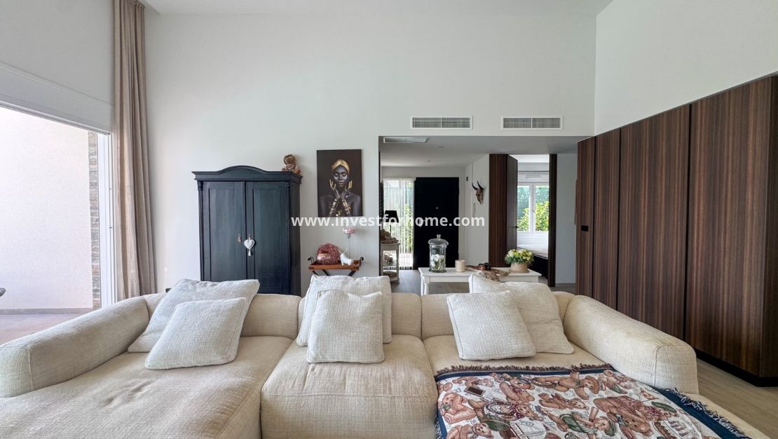 Sale - Villa - Algorfa