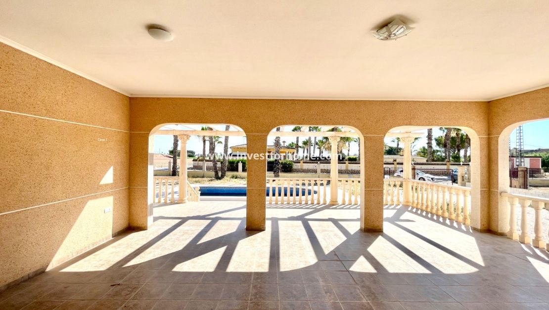 Sale - Villa - Catral - Costa Blanca