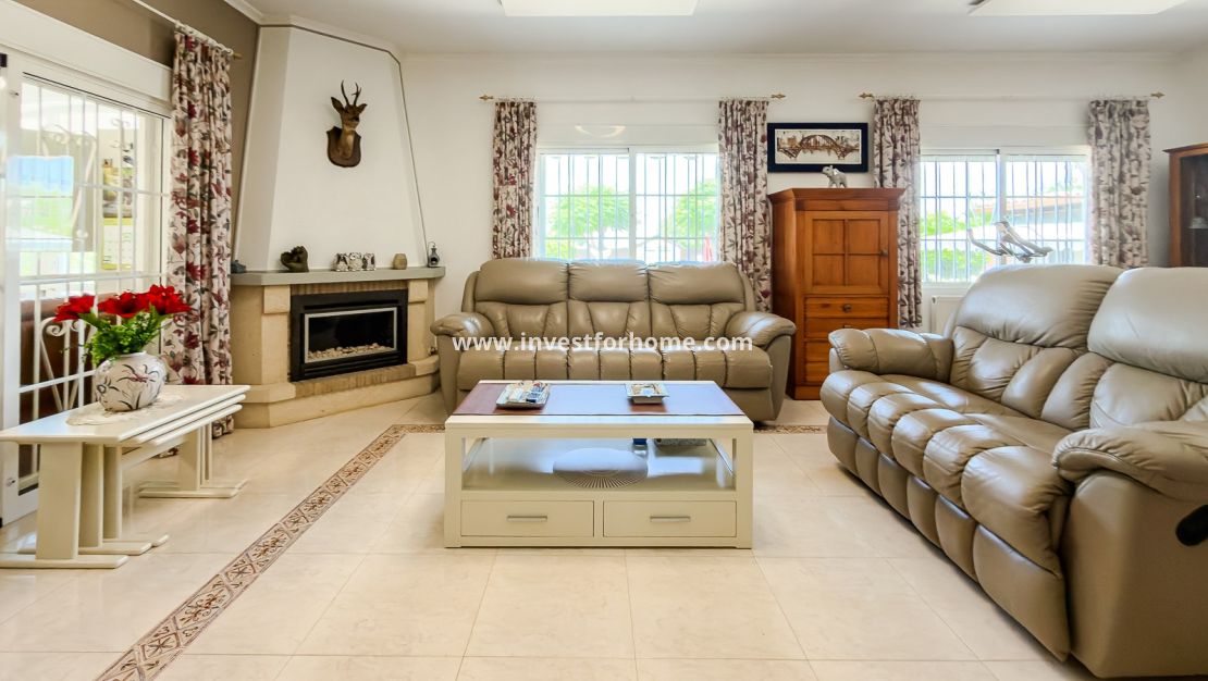 Sale - Villa - Catral - Costa Blanca