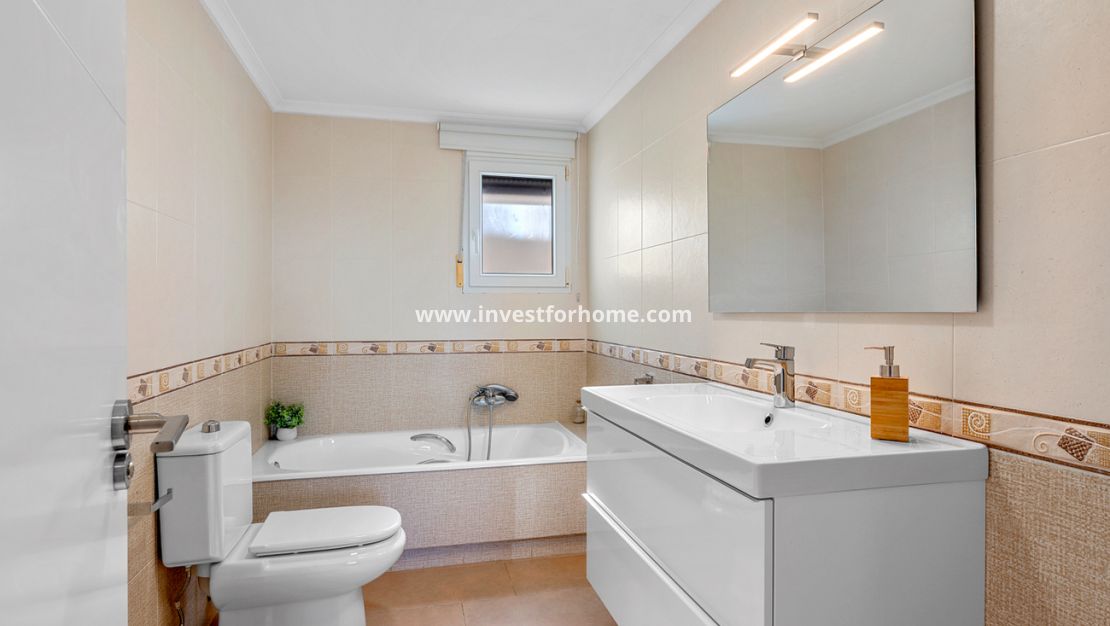 Sale - Villa - Ciudad De Las Comunicaciones - Costa Blanca