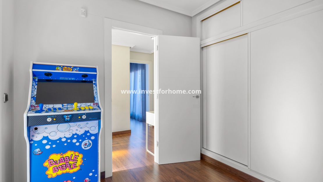 Sale - Villa - Ciudad De Las Comunicaciones - Costa Blanca