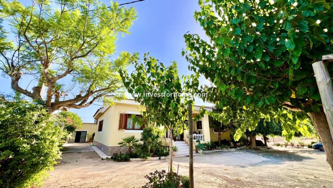 Sale - Villa - Daya vieja - Costa Blanca Sur
