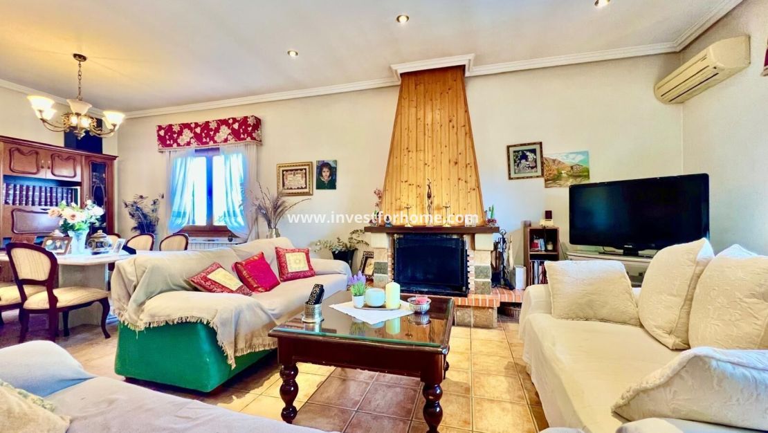 Sale - Villa - Daya vieja - Costa Blanca Sur