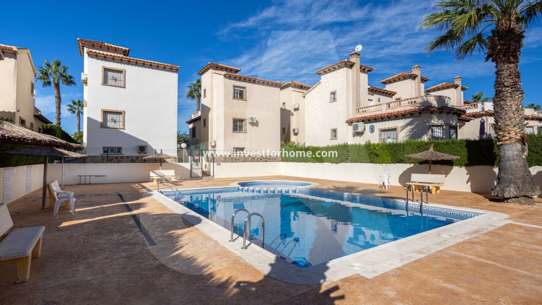 Sale - Villa - Guardamar del Segura - El Raso